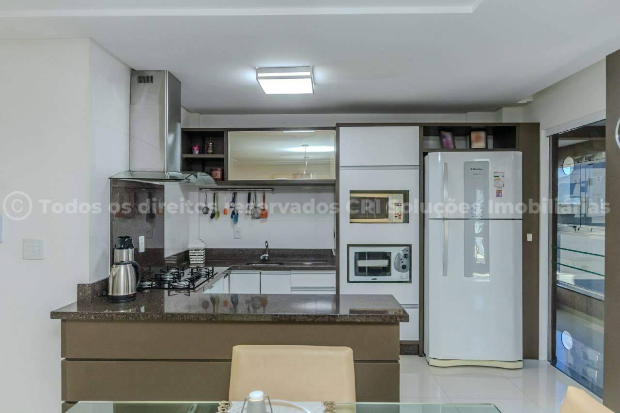 Foto do imóvel Apartamento mobiliado a venda no Residencial Madrid na Meia Praia Itapema