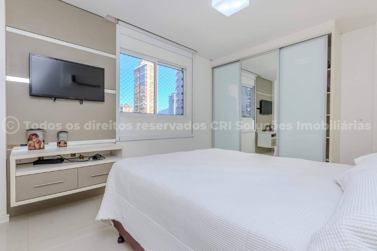 Foto do imóvel Apartamento mobiliado a venda no Residencial Madrid na Meia Praia Itapema