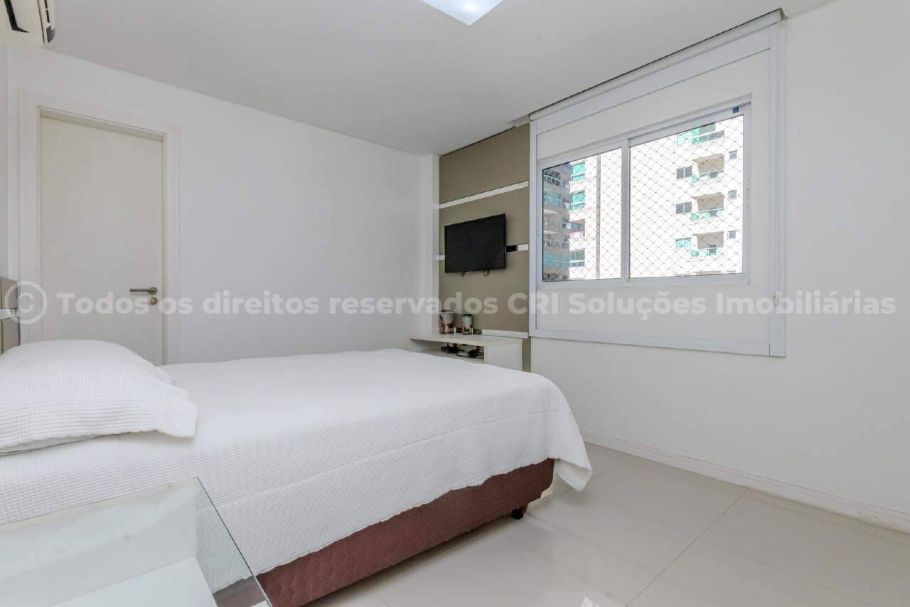 Foto do imóvel Apartamento mobiliado a venda no Residencial Madrid na Meia Praia Itapema