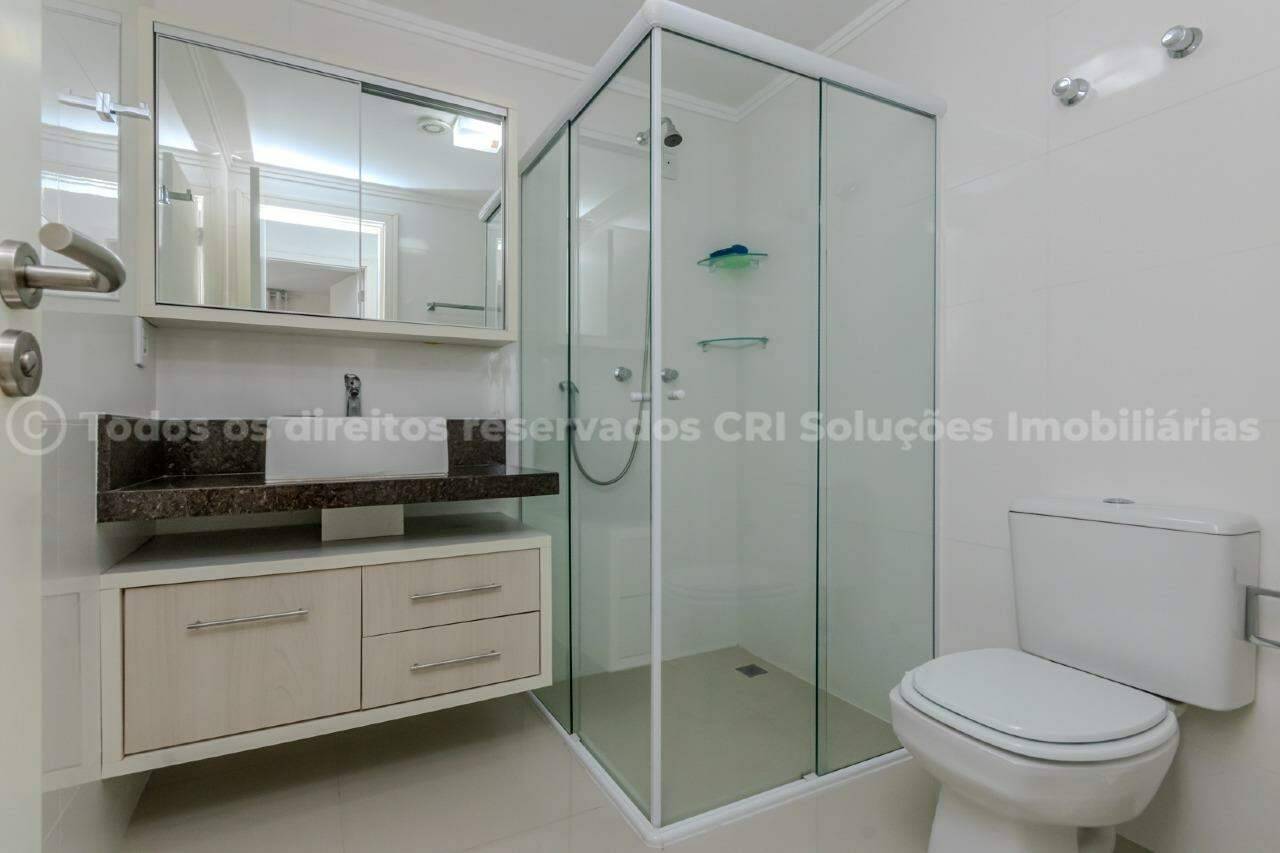 Foto do imóvel Apartamento mobiliado a venda no Residencial Madrid na Meia Praia Itapema
