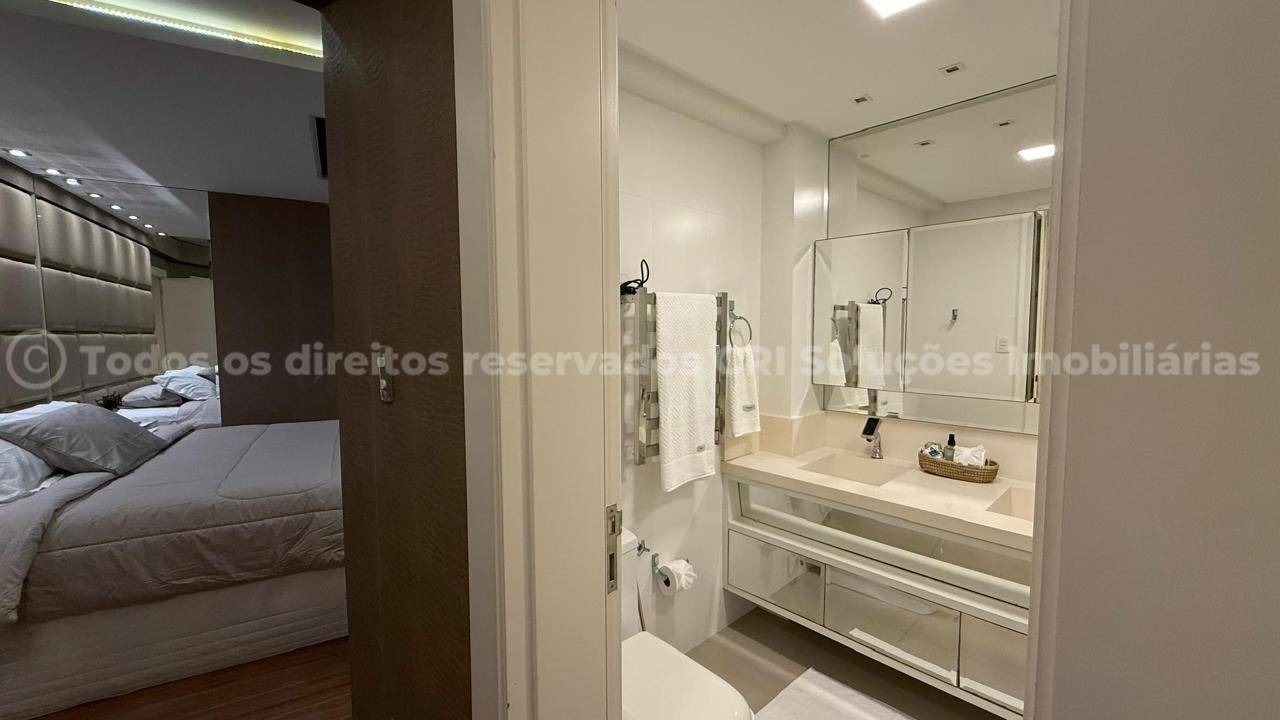 Foto do imóvel Apartamento de 4 Suítes mobiliado no Edifício Grand Royale em Balneário Camboriú | Vida na praia