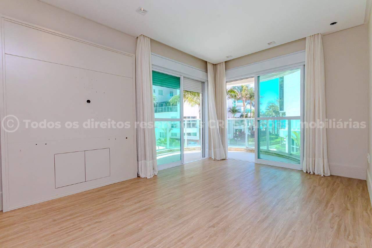 Foto do imóvel Apartamento com 4 dormitórios no Brava Beach na Praia Brava de Itajaí | Vida na praia