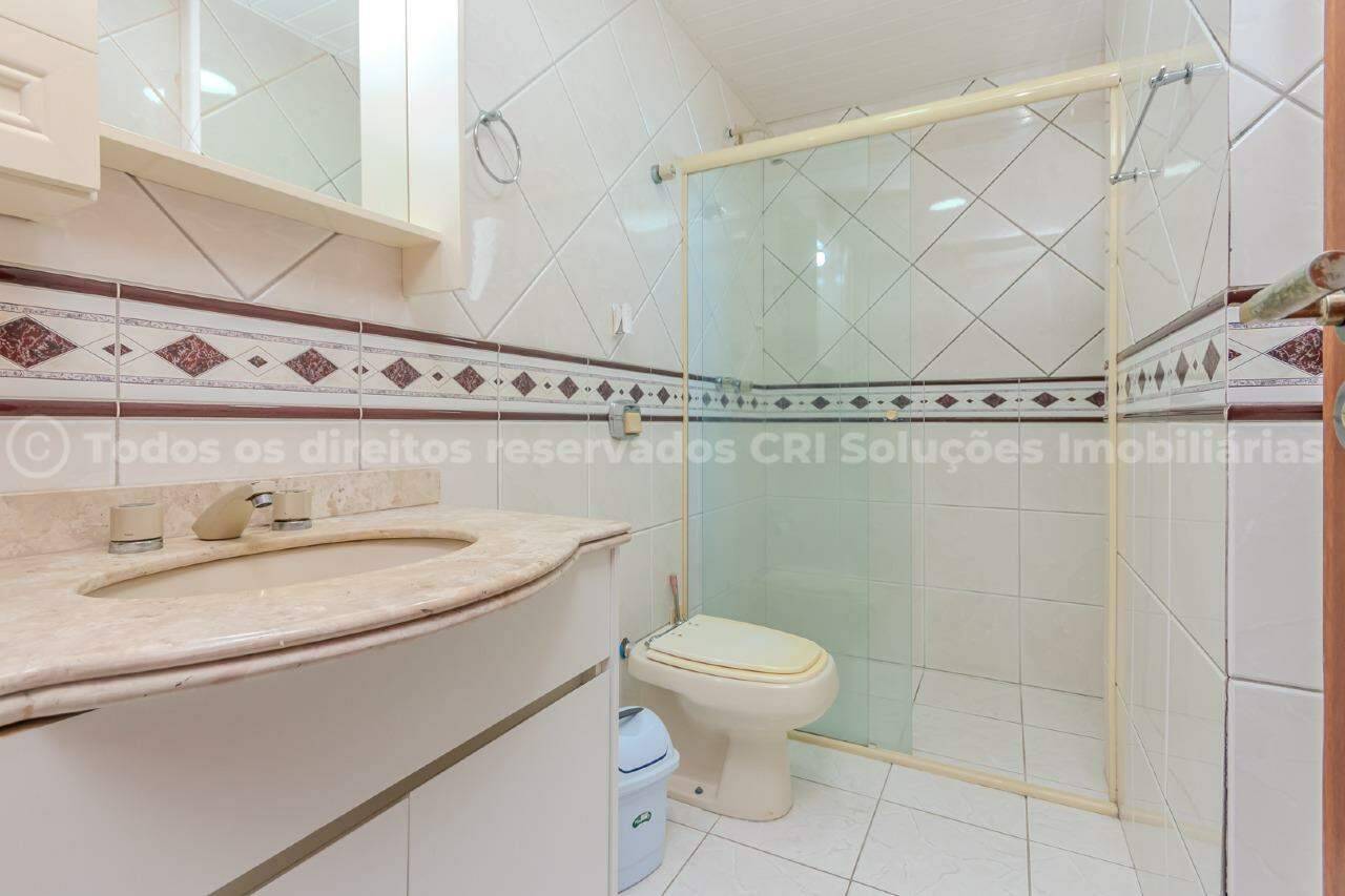 Foto do imóvel Apartamento à venda com 4 dormitórios sendo 1 suíte e 1 vaga de garagem no Edifício Sunshine no centro de Balneário Camboriú