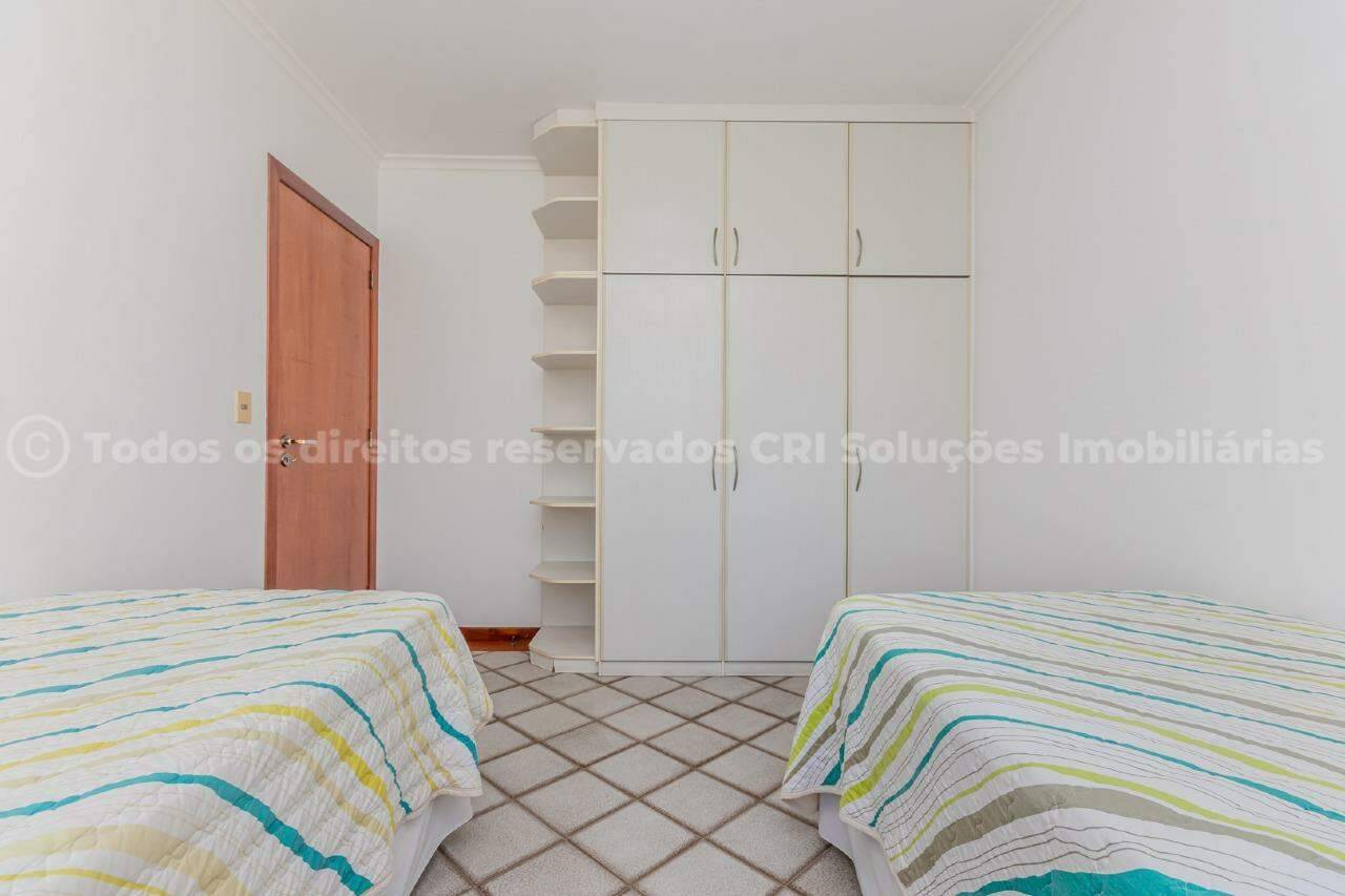 Foto do imóvel Apartamento à venda com 4 dormitórios sendo 1 suíte e 1 vaga de garagem no Edifício Sunshine no centro de Balneário Camboriú
