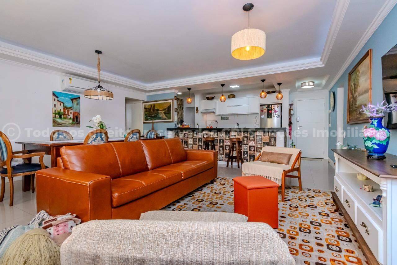 Apartamento com 3 quartos sendo 1 suíte no Edifício Pablo Neruda no Centro em Balneário Camboriú