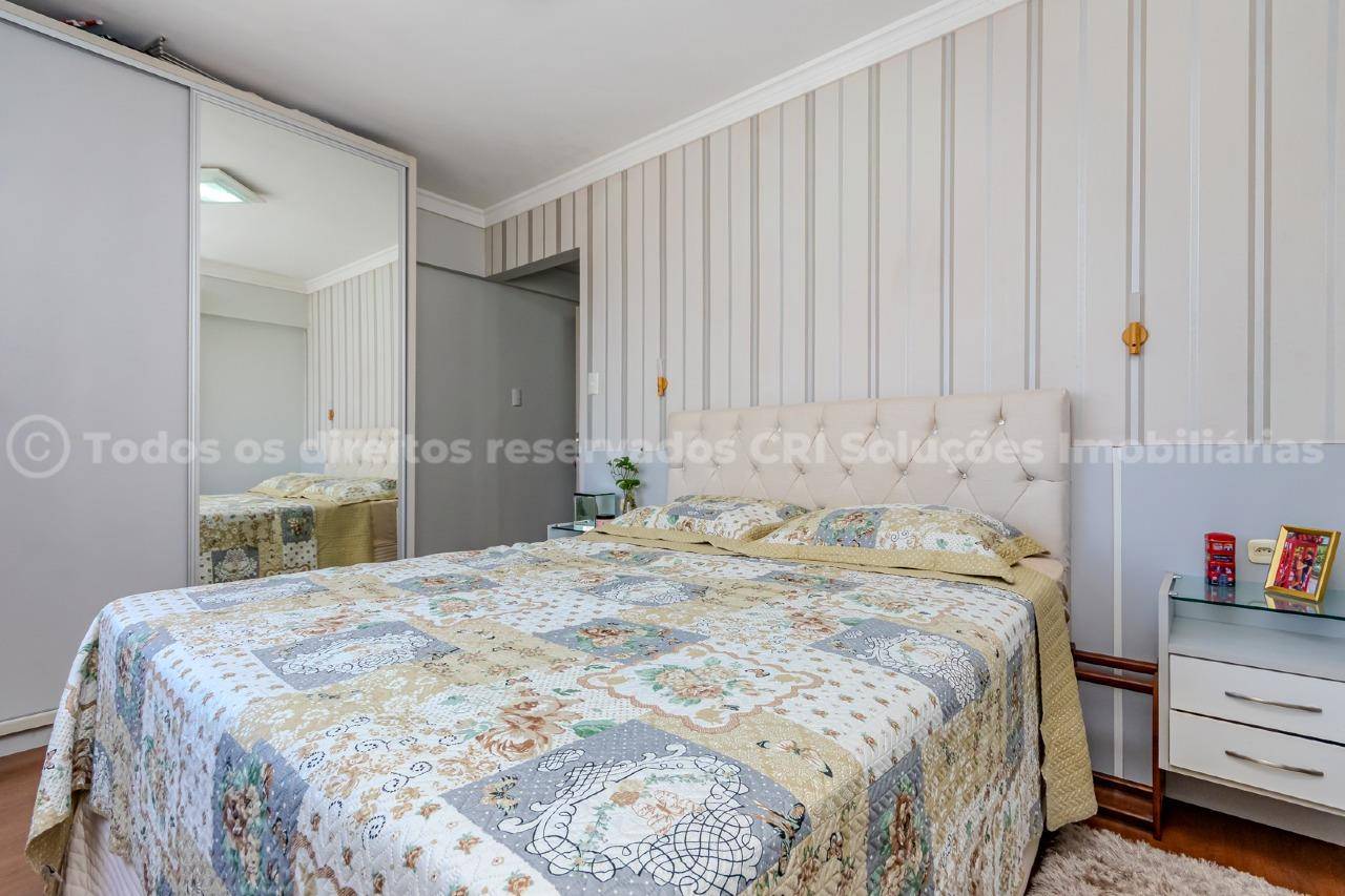 Foto do imóvel Apartamento à venda com 2 suítes e 1 vaga de garagem na famosa Avenida Atlântica, no centro de Balneário Camboriú.