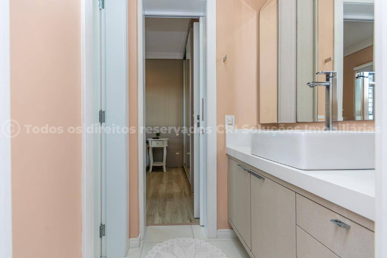 Foto do imóvel Apartamento á venda com 3 suítes amplas no Edifício Porto da Barra, na Barra Sul de Balneário Camboriú
