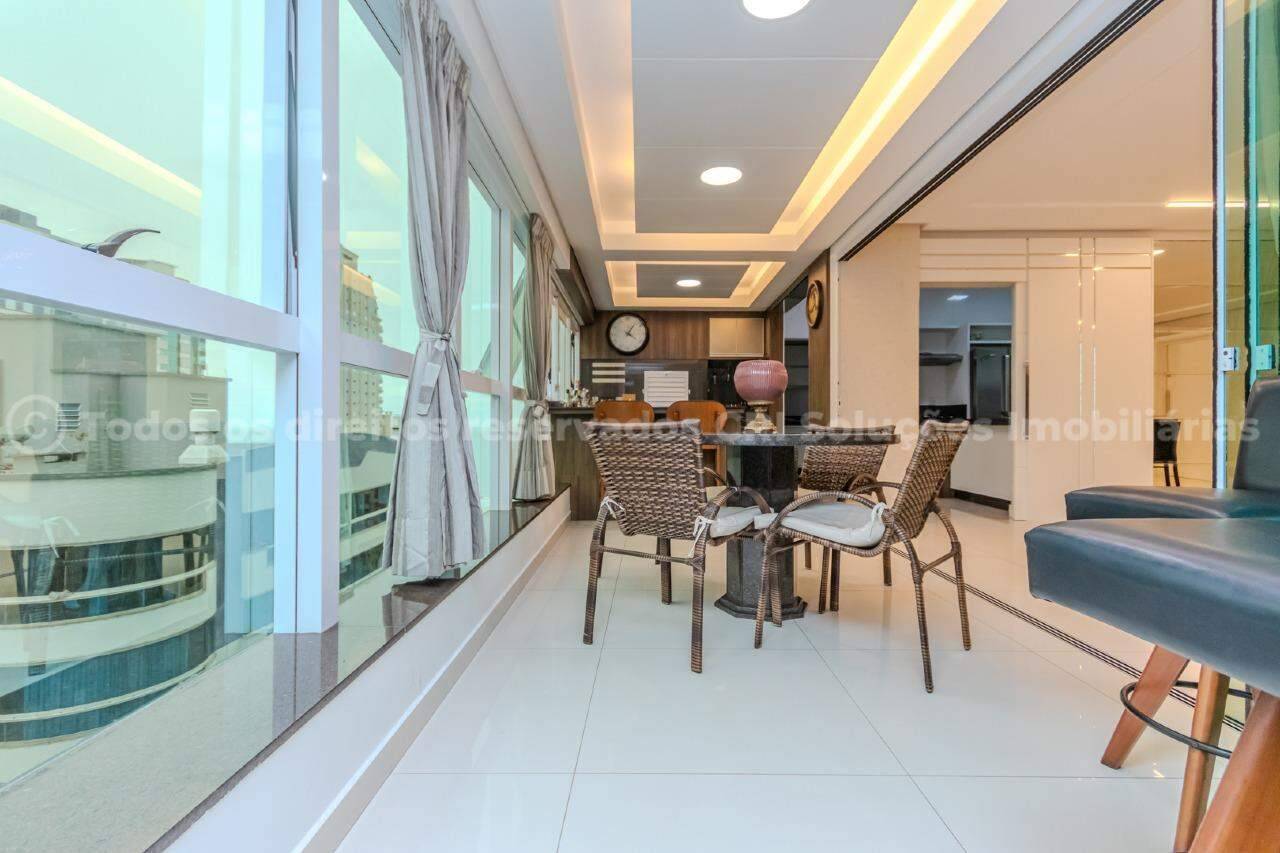 Foto do imóvel Apartamento 5 Suítes no Edifício Imperial Palace Meia Praia Itapema