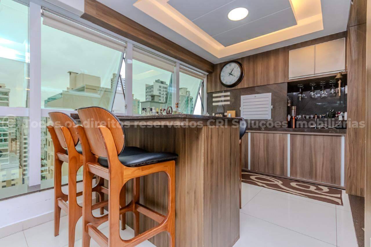 Foto do imóvel Apartamento 5 Suítes no Edifício Imperial Palace Meia Praia Itapema