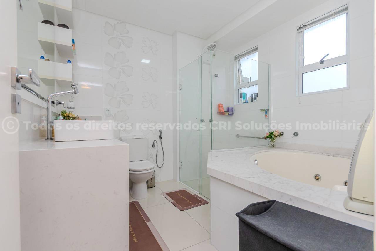 Foto do imóvel Apartamento 5 Suítes no Edifício Imperial Palace Meia Praia Itapema