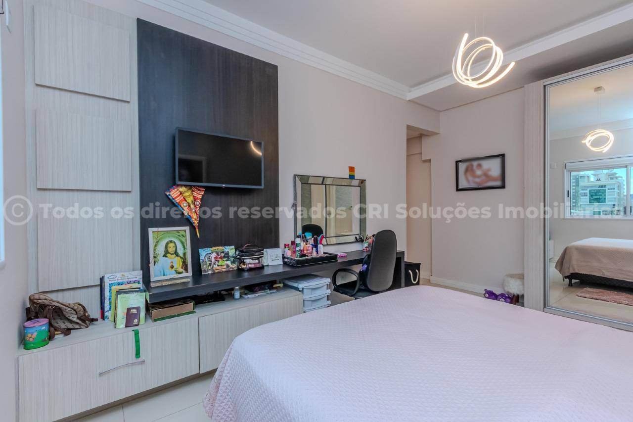 Foto do imóvel Apartamento 5 Suítes no Edifício Imperial Palace Meia Praia Itapema