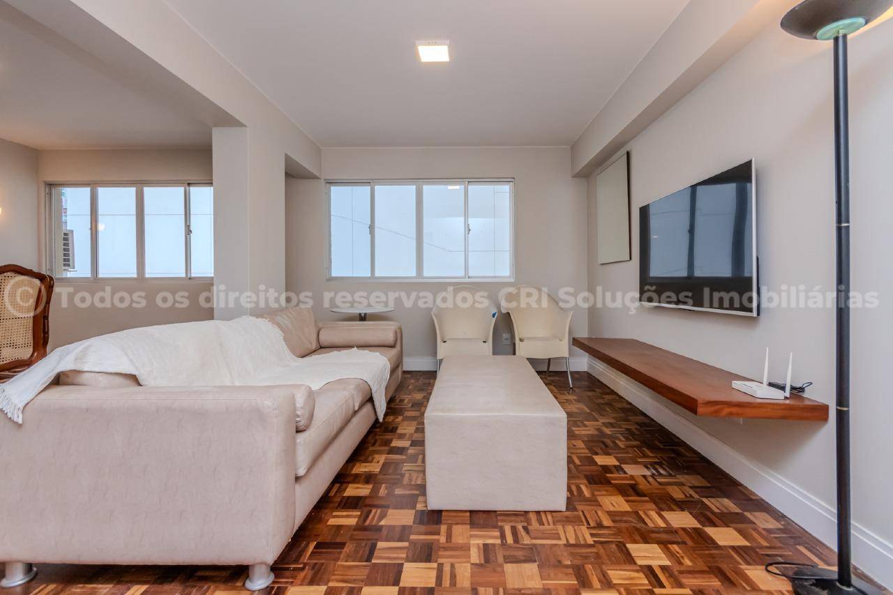 Apartamento com 3 quartos sendo 1 suíte no Edifício Antares no Pioneiros de Balneário Camboriú