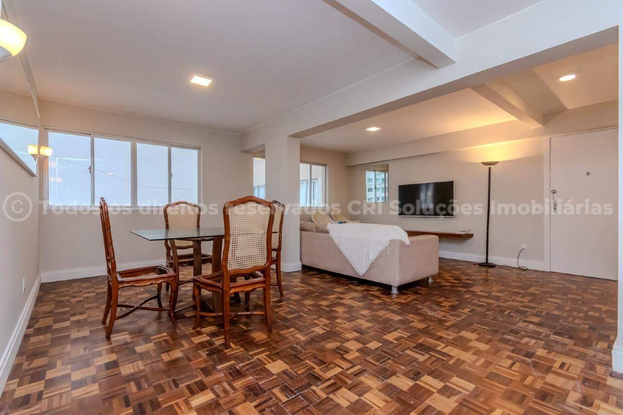 Foto do imóvel Apartamento à venda com 3 quartos sendo 1 suíte e 2 vagas de garagem no Edifício Antares na Barra Norte de Balneário Camboriú