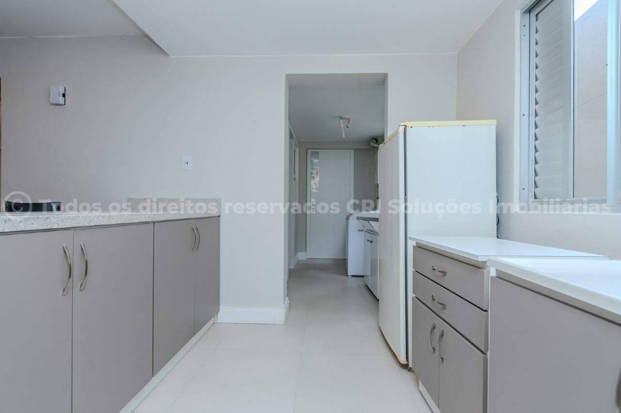 Foto do imóvel Apartamento à venda com 3 quartos sendo 1 suíte e 2 vagas de garagem no Edifício Antares na Barra Norte de Balneário Camboriú