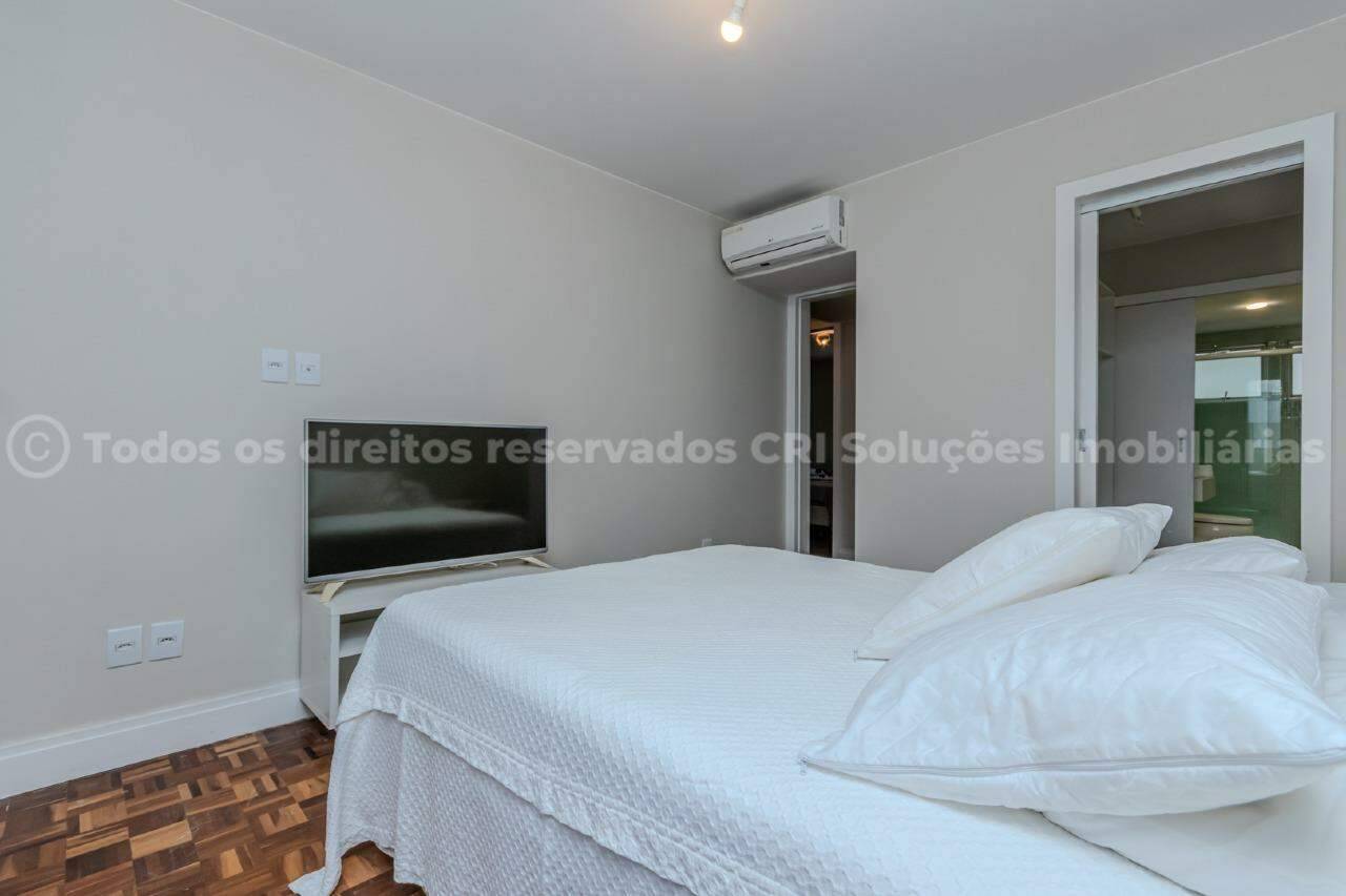 Foto do imóvel Apartamento à venda com 3 quartos sendo 1 suíte e 2 vagas de garagem no Edifício Antares na Barra Norte de Balneário Camboriú