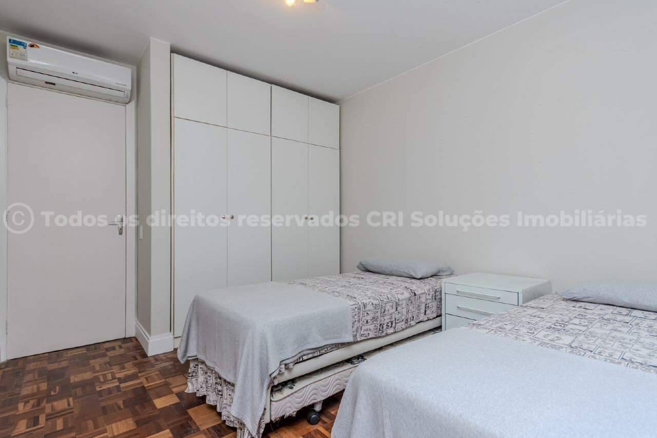 Foto do imóvel Apartamento à venda com 3 quartos sendo 1 suíte e 2 vagas de garagem no Edifício Antares na Barra Norte de Balneário Camboriú