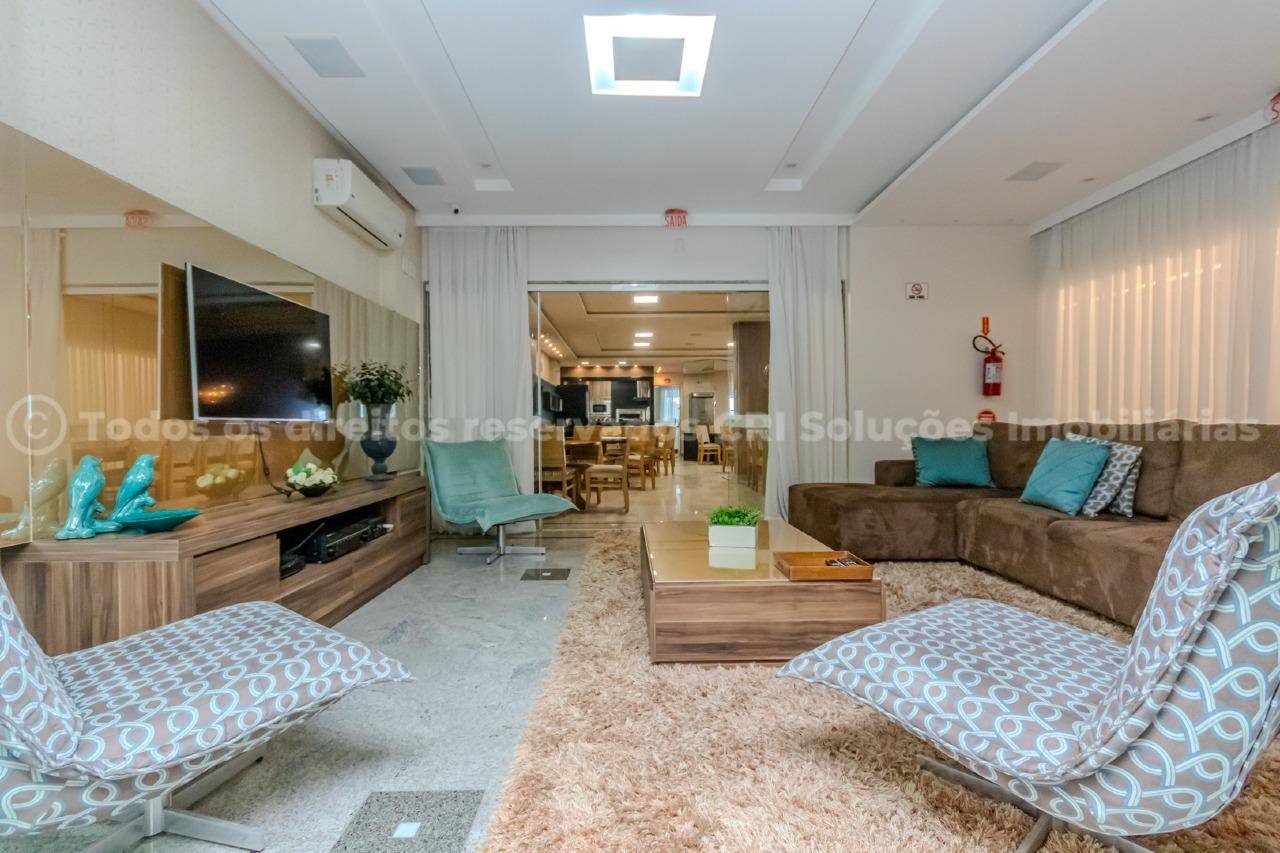 Foto do imóvel Apartamento à venda com 3 suítes amplas e 3 vagas de garagem no Edifício Arthur Fischer no centro de Balneário Camboriú