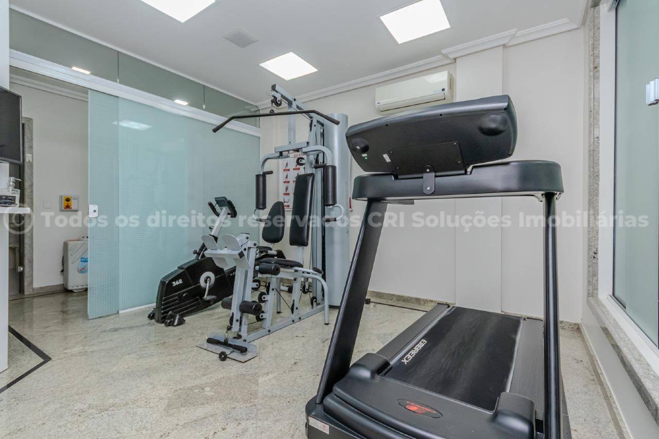 Foto do imóvel Apartamento à venda com 3 suítes amplas e 3 vagas de garagem no Edifício Arthur Fischer no centro de Balneário Camboriú