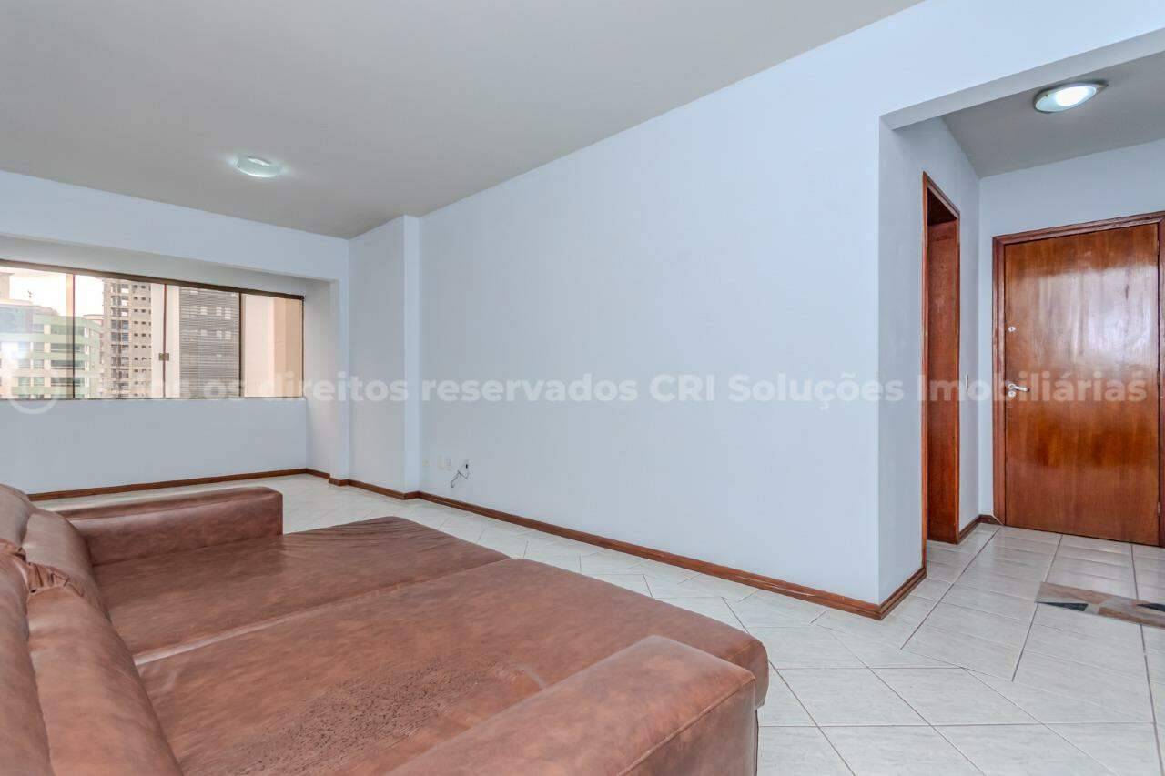 Foto do imóvel Apartamento à venda com 2 dormitórios no Edifício Dom Gabriel no Centro de Balneário Camboriú
