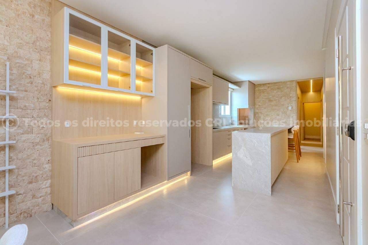 Foto do imóvel Apartamento alto-padrão à venda com 3 suítes e 2 vagas de garagem no Camboriú Tower Residence no Fazenda em Itajaí.