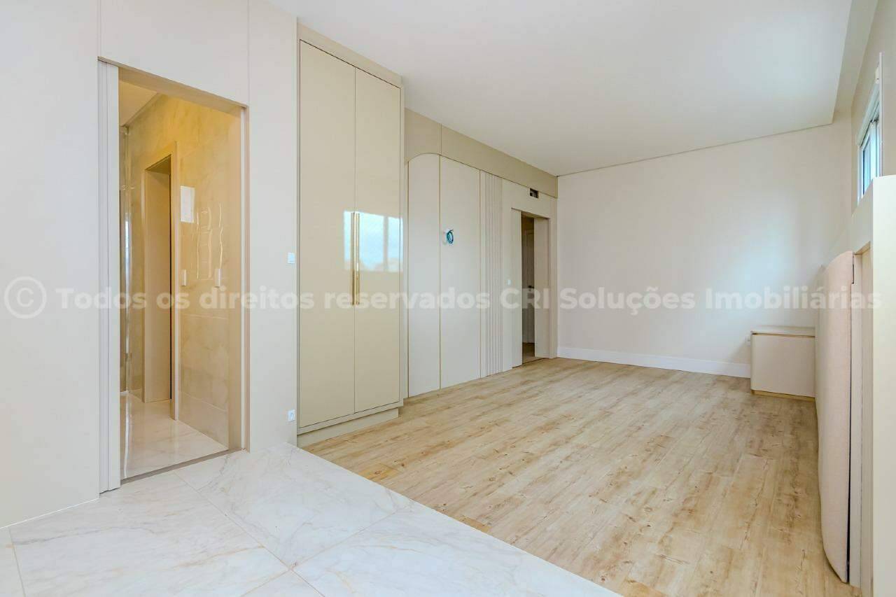 Foto do imóvel Apartamento alto-padrão à venda com 3 suítes e 2 vagas de garagem no Camboriú Tower Residence no Fazenda em Itajaí.