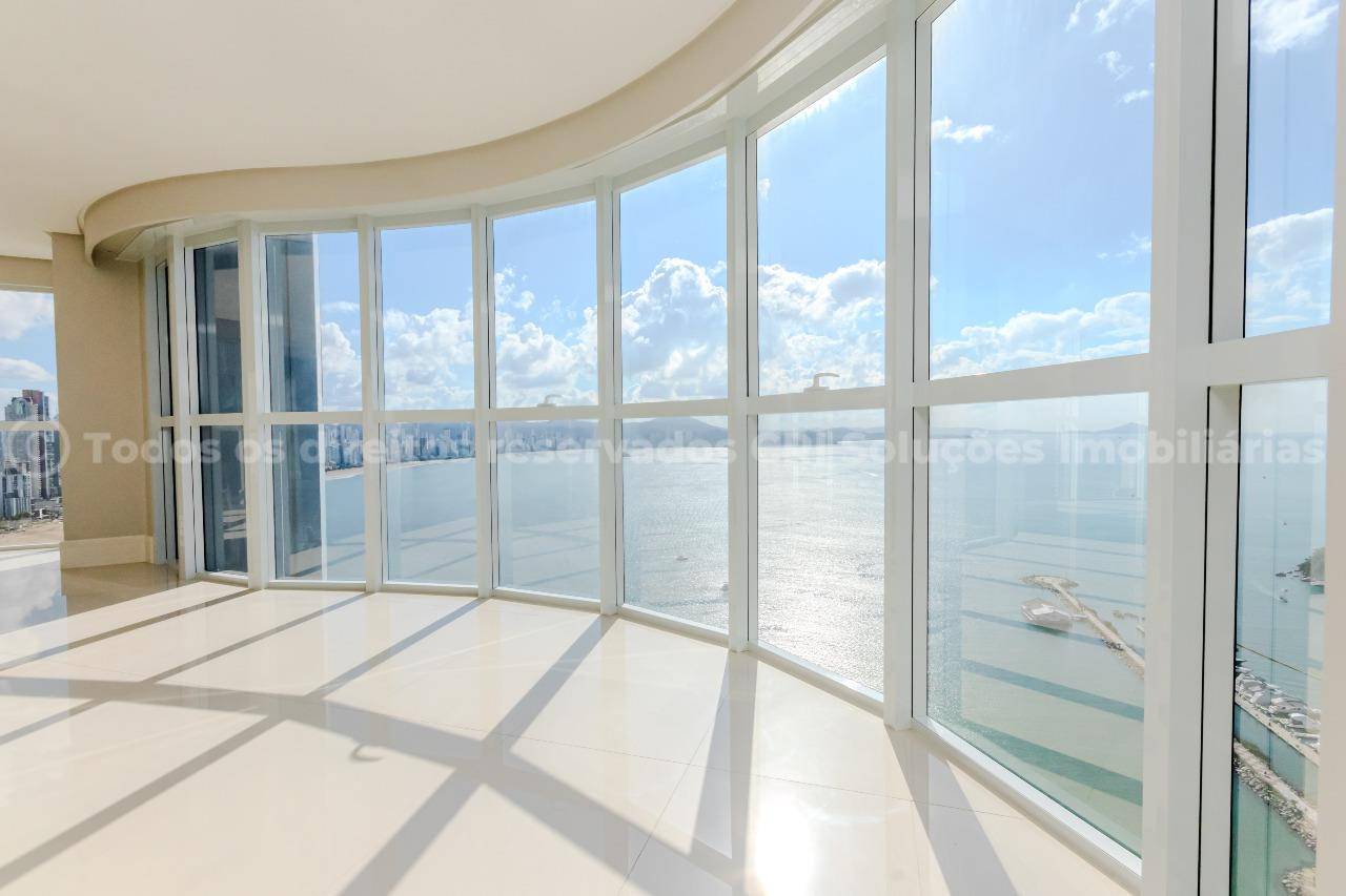 Foto do imóvel Apartamento alto-padrão à venda com 4 suítes e 4 vagas de garagem no Ibiza Towers na Barra Sul de Balneário Camboriú.