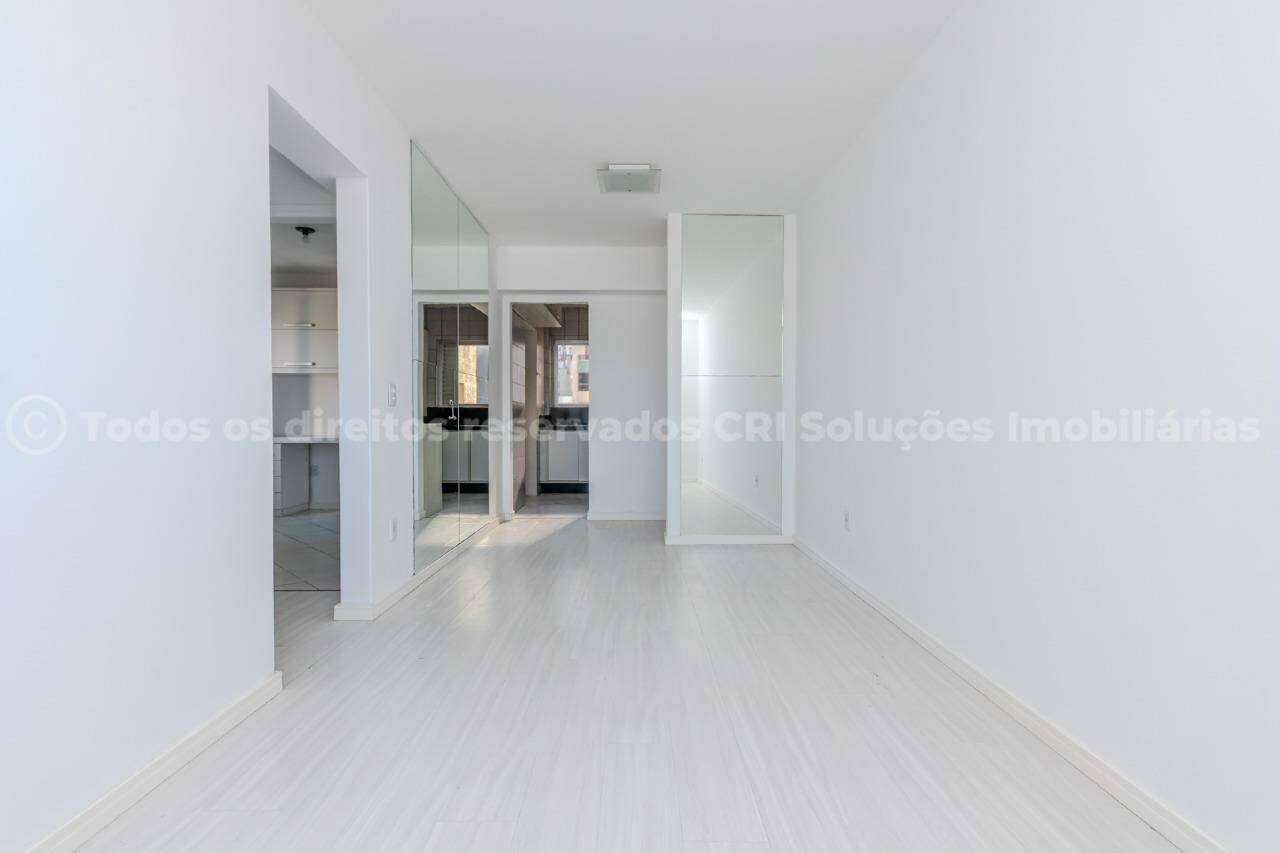Foto do imóvel Apartamento à venda no centro de Balneário Camboriú com 2 quartos sendo 1 suíte e 1 vaga de garagem privativa no Edifício Alice