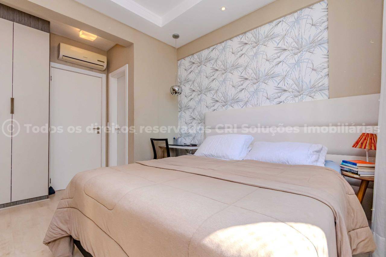 Foto do imóvel Amplo apartamento à venda no centro de Balneário Camboriú com 3 suítes e 3 vagas de garagem no Edifício Cidade de Padua