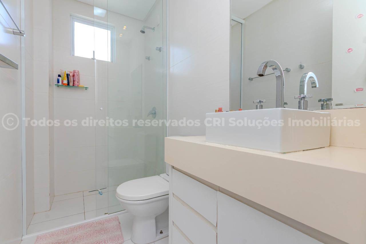 Foto do imóvel Amplo apartamento à venda no centro de Balneário Camboriú com 3 suítes e 3 vagas de garagem no Edifício Cidade de Padua