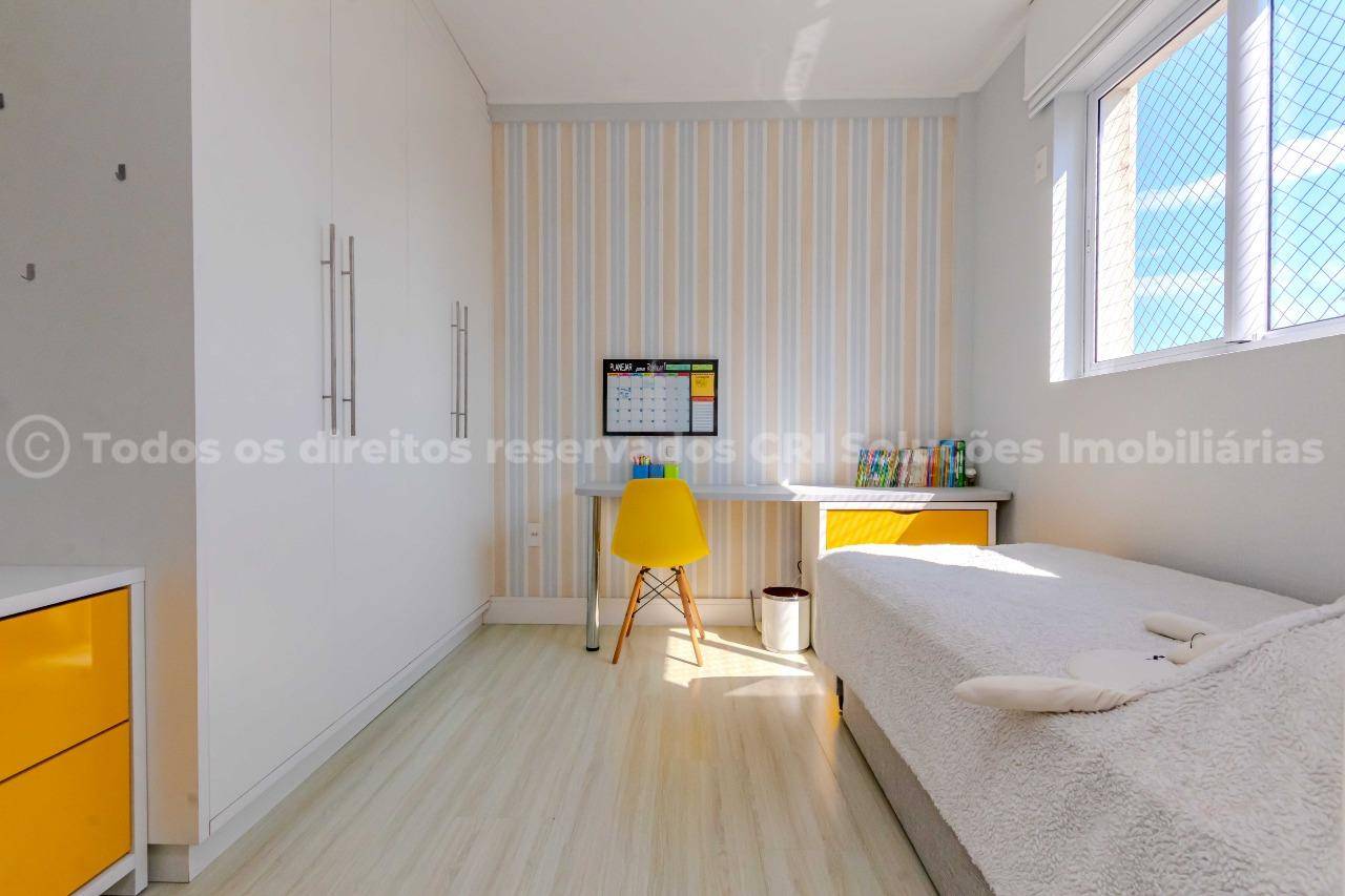 Foto do imóvel Amplo apartamento à venda no centro de Balneário Camboriú com 3 suítes e 3 vagas de garagem no Edifício Cidade de Padua