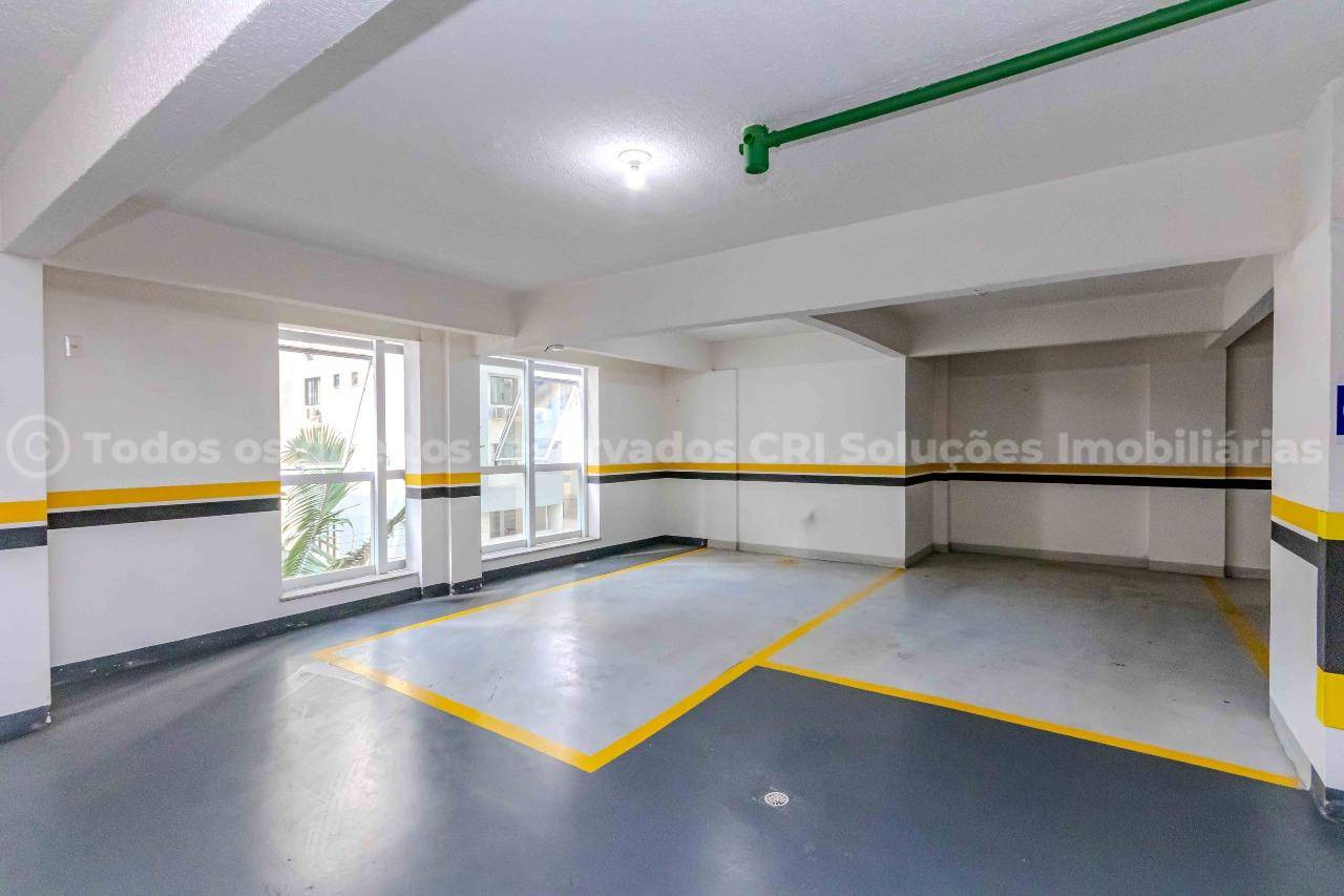 Foto do imóvel Amplo apartamento à venda no centro de Balneário Camboriú com 3 suítes e 3 vagas de garagem no Edifício Cidade de Padua