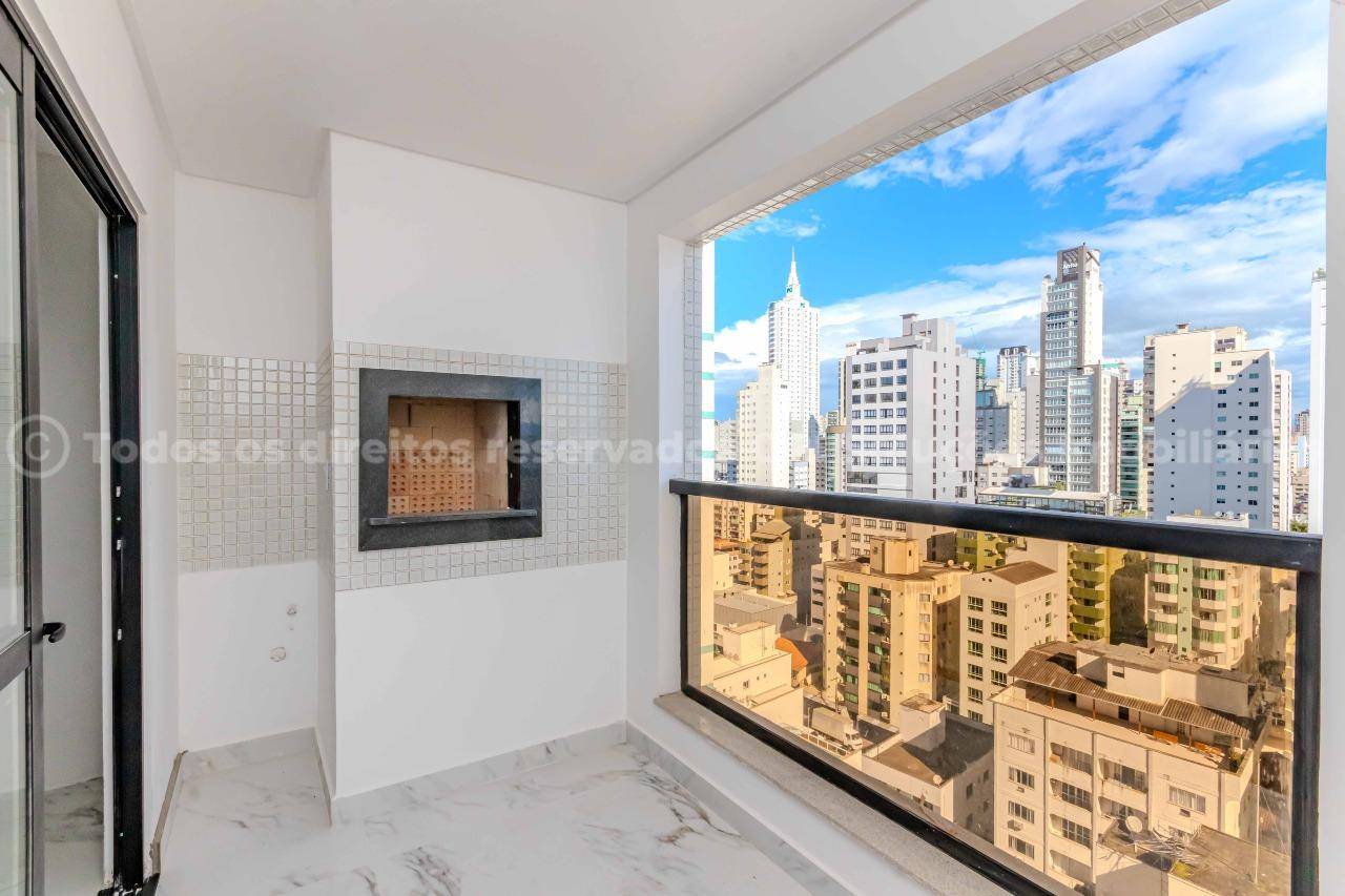 Foto do imóvel Apartamento à venda com 2 suítes e 1 vaga de garagem no Edifício Paganini Tower no centro de Balneário Camboriú