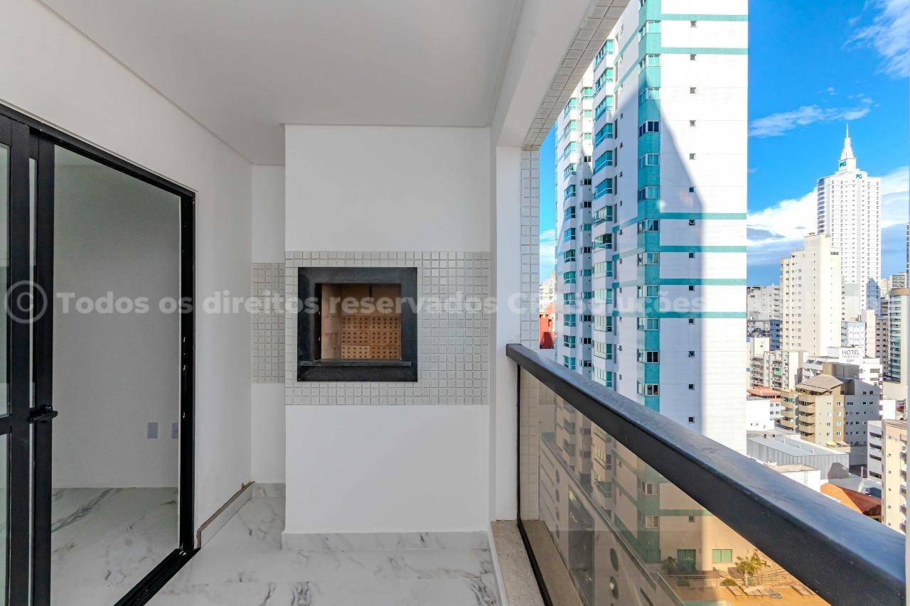 Foto do imóvel Apartamento à venda com 2 suítes e 1 vaga de garagem no Edifício Paganini Tower no centro de Balneário Camboriú