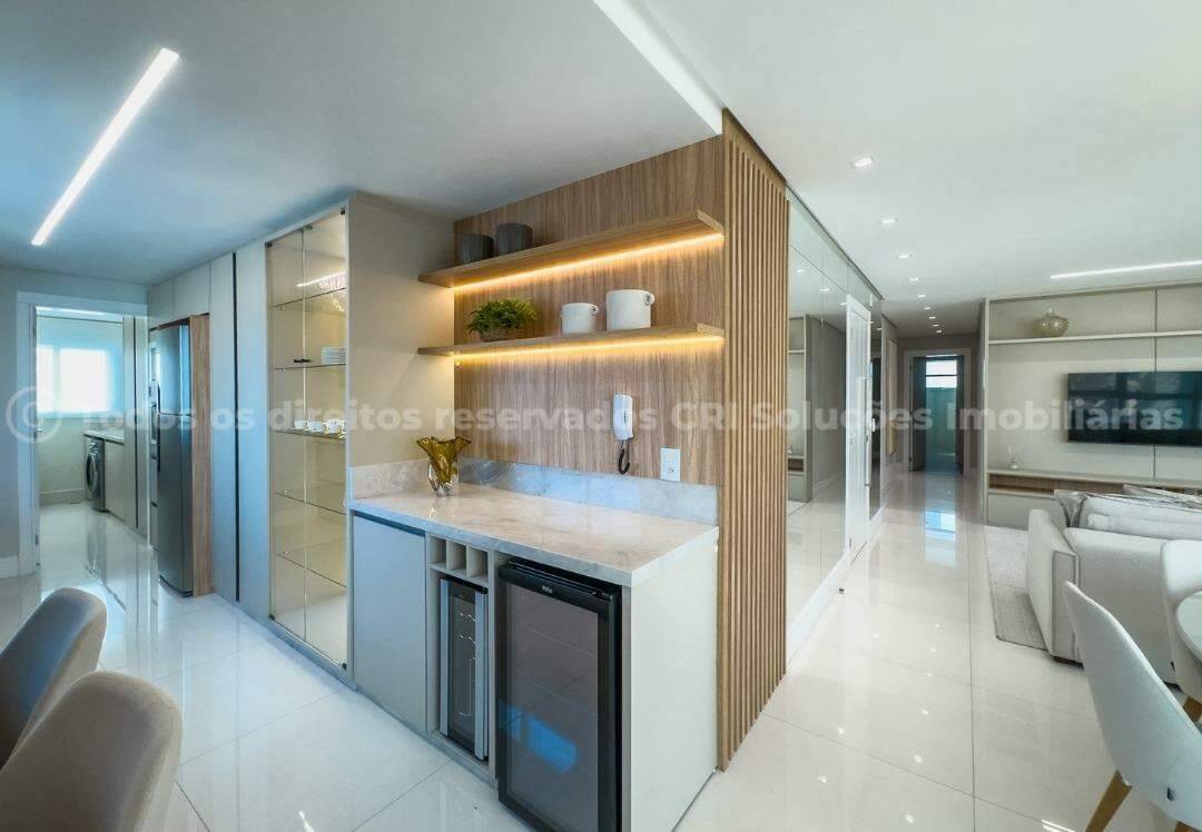 Foto do imóvel Apartamento à venda com 4 suítes no Olympo Tower no centro de Balneário Camboriú | Vida na praia