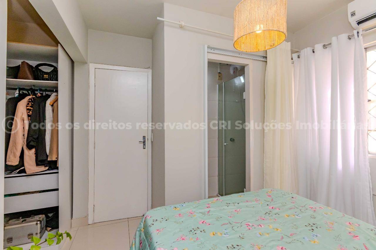 Foto do imóvel Apartamento à venda com 2 dormitórios sendo 1 suíte e 1 vaga de garagem no Edifício Vale do Reno, no coração de Balneário Camboriú