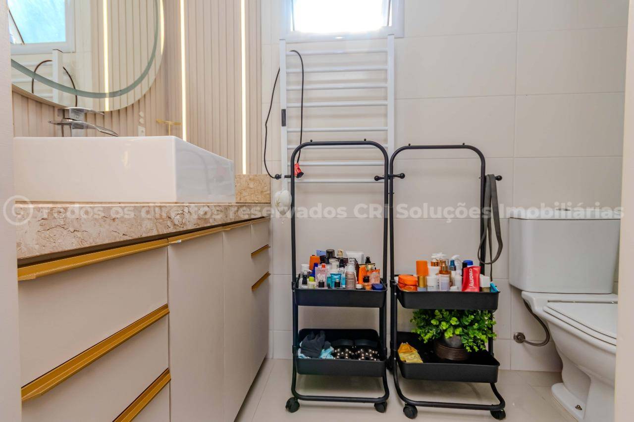 Foto do imóvel Apartamento alto padrão à venda com 2 suítes e 1 vaga de garagem no Porto Madeiro, na Praia Brava de Itajaí
