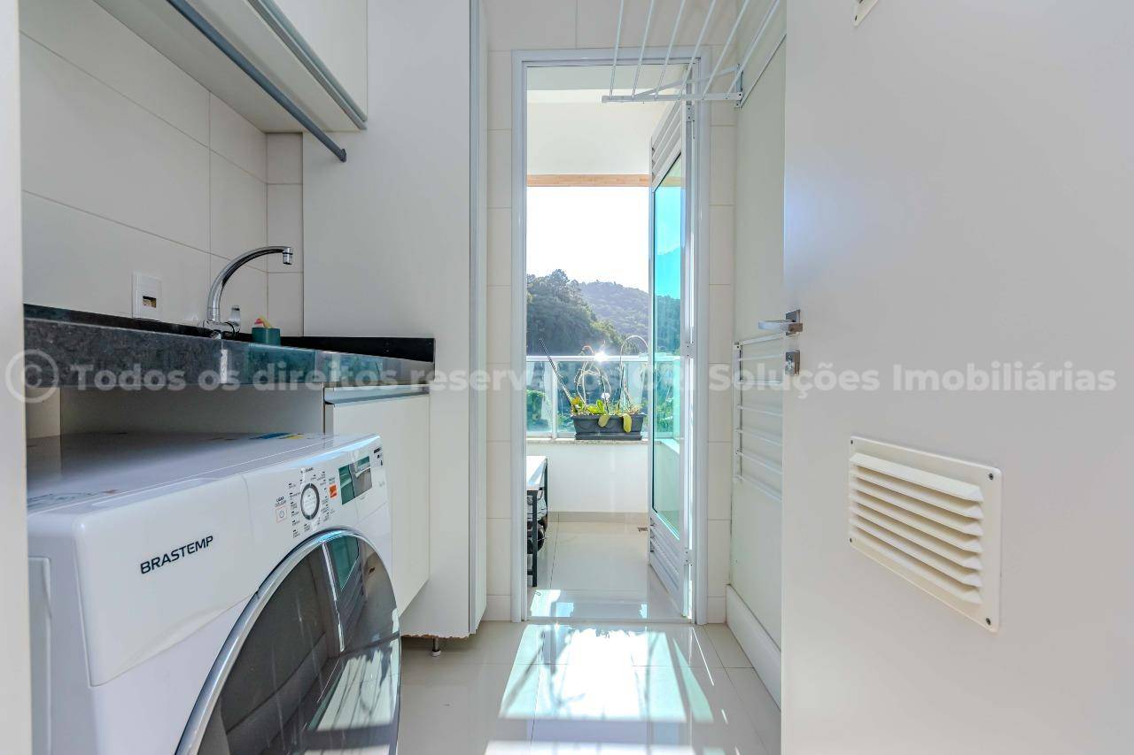Foto do imóvel Apartamento alto padrão à venda com 2 suítes e 1 vaga de garagem no Porto Madeiro, na Praia Brava de Itajaí