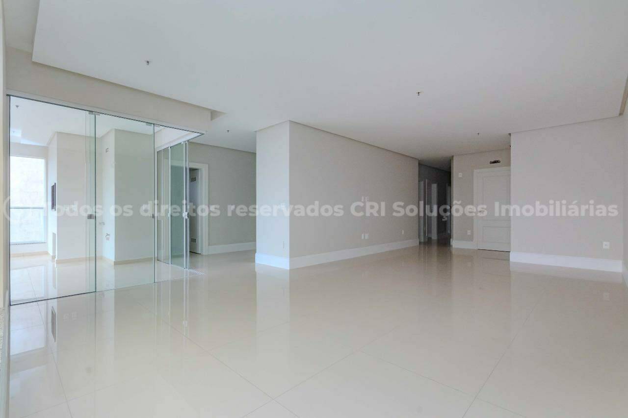 Foto do imóvel Aparatamento alto padrão à venda com 4 suítes e 3 vagas de garagem no La Belle Tour Residence em Balneário Camboriú