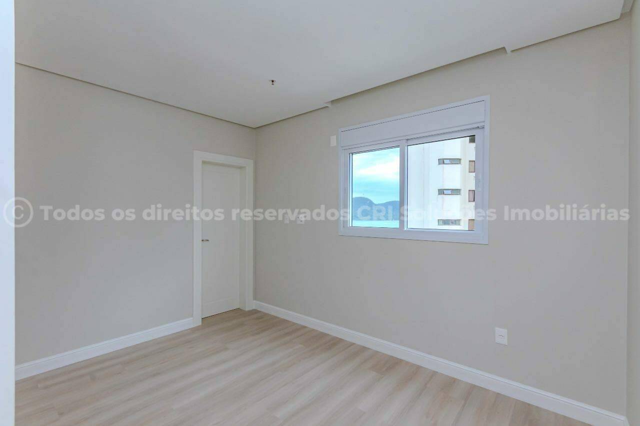 Foto do imóvel Aparatamento alto padrão à venda com 4 suítes e 3 vagas de garagem no La Belle Tour Residence em Balneário Camboriú
