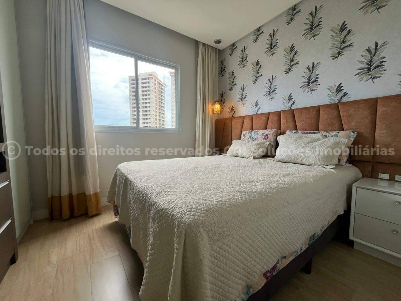 Foto do imóvel Apartamento a venda no Edificio Vila das Aroeiras com 02 Quartos sendo 01 Suite em Itapema Meia Praia