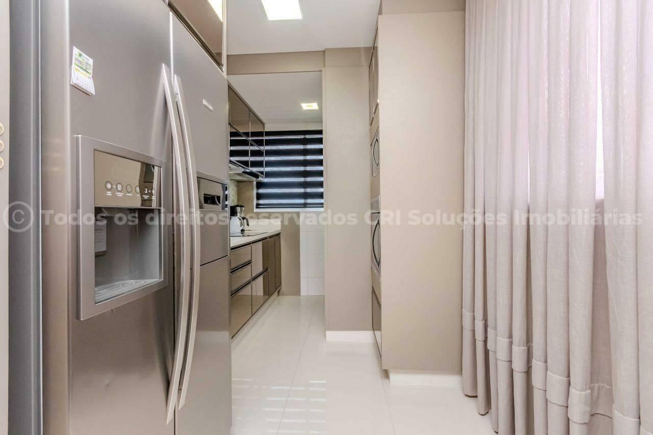 Foto do imóvel Apartamento no Edifício Jardim das Águas no Centro de Itajaí com 2 Quartos, 2 Suítes, Lavabo e 2 Vagas de Garagem, Mobiliado