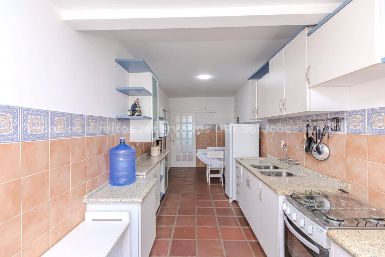Foto do imóvel Edifício Paraíso – Apartamento Mobiliado com Vista para o Mar, 4 Quartos, 2 Suítes, 200 m² e 2 Elevadores em Balneário Camboriú
