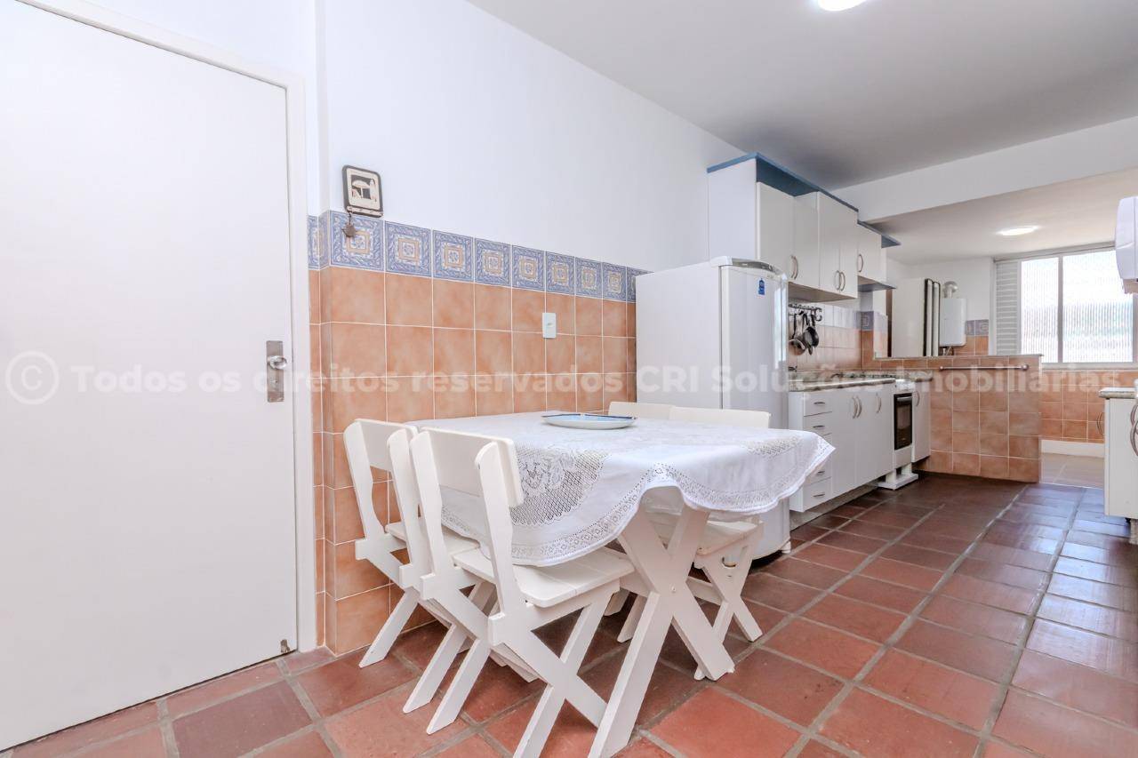 Foto do imóvel Edifício Paraíso – Apartamento Mobiliado com Vista para o Mar, 4 Quartos, 2 Suítes, 200 m² e 2 Elevadores em Balneário Camboriú