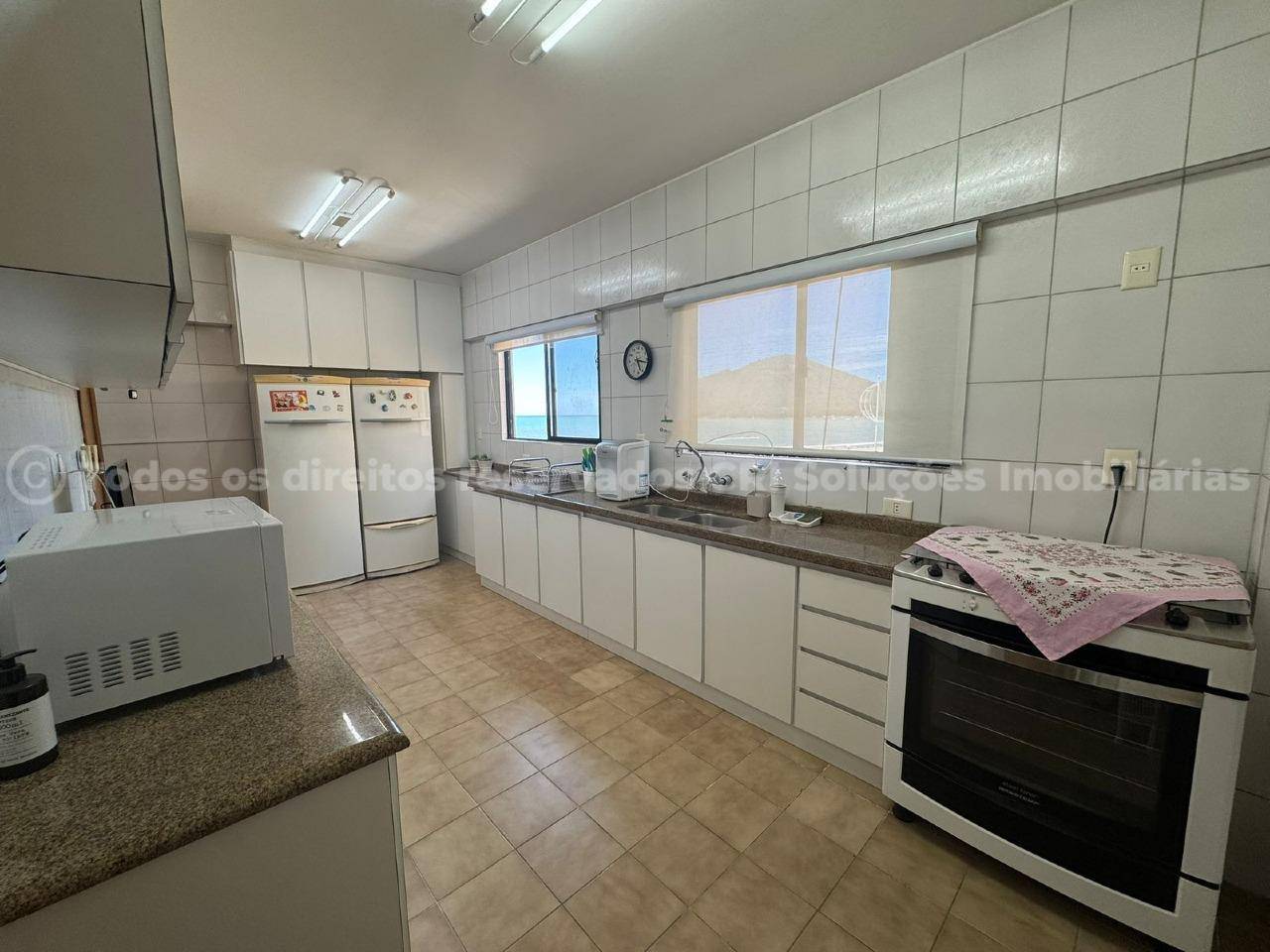 Foto do imóvel Apartamento Joana do Mar – 3 Suítes, 3 Quartos, 5 Banheiros, 2 Vagas, Mobiliado, Vista para o Mar