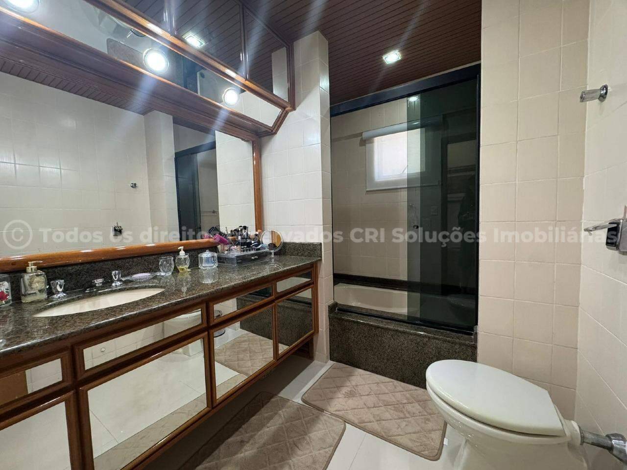 Foto do imóvel Apartamento Joana do Mar – 3 Suítes, 3 Quartos, 5 Banheiros, 2 Vagas, Mobiliado, Vista para o Mar