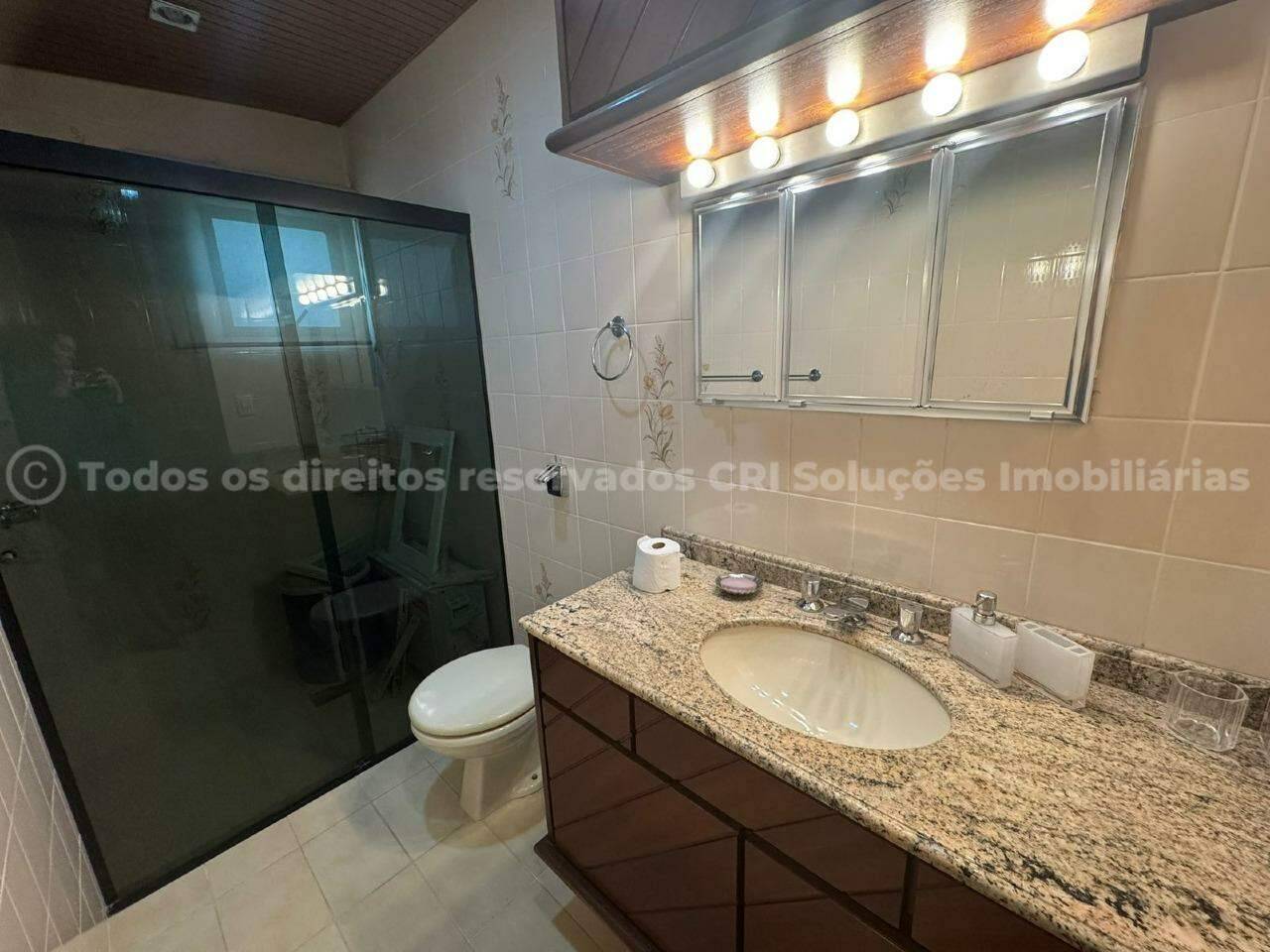 Foto do imóvel Apartamento Joana do Mar – 3 Suítes, 3 Quartos, 5 Banheiros, 2 Vagas, Mobiliado, Vista para o Mar