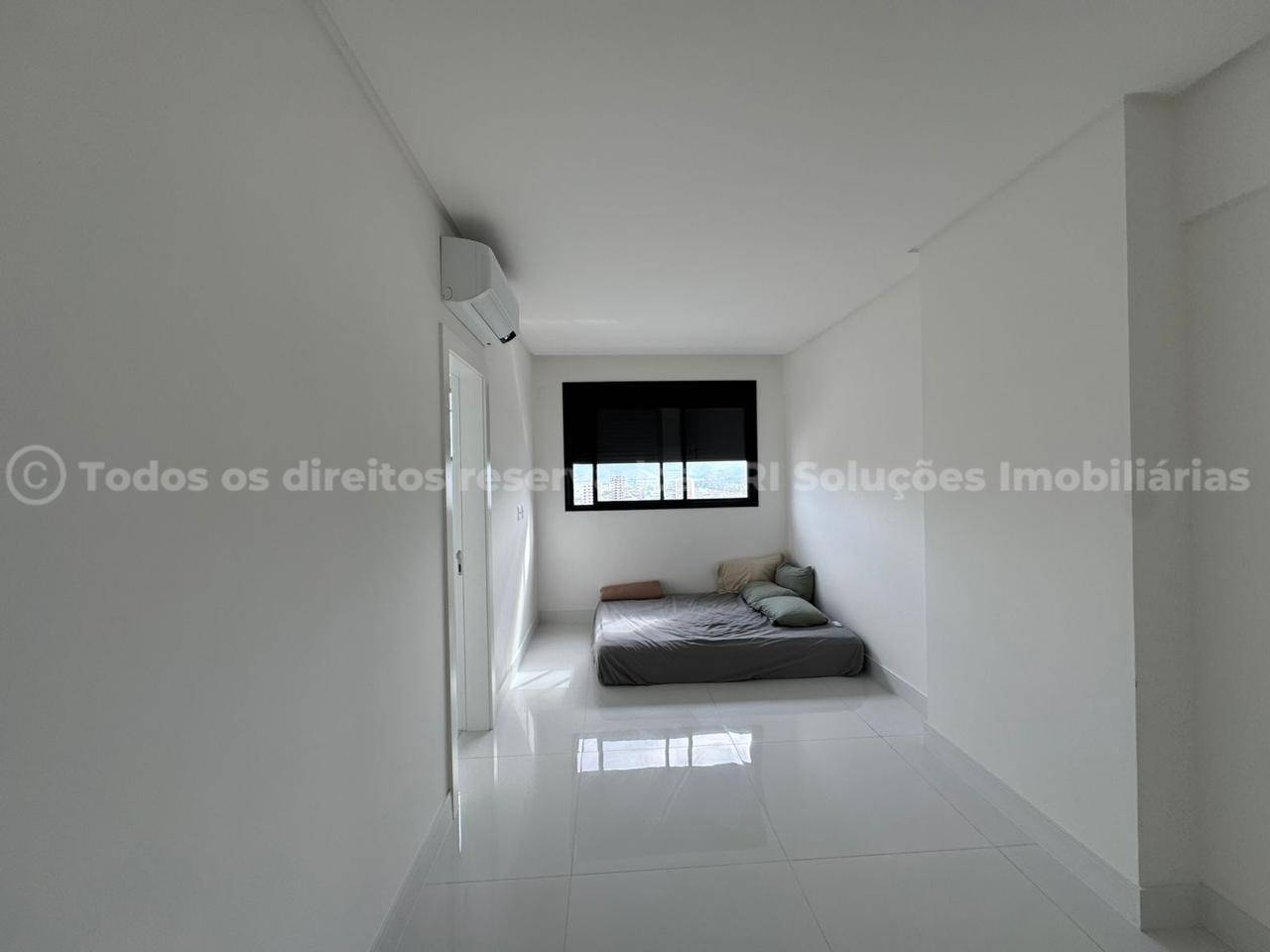 Foto do imóvel Apartamento a venda no Edificio Emerald Bay Residence com 04 quartos sendo 04 suites em Itapema Meia Praia