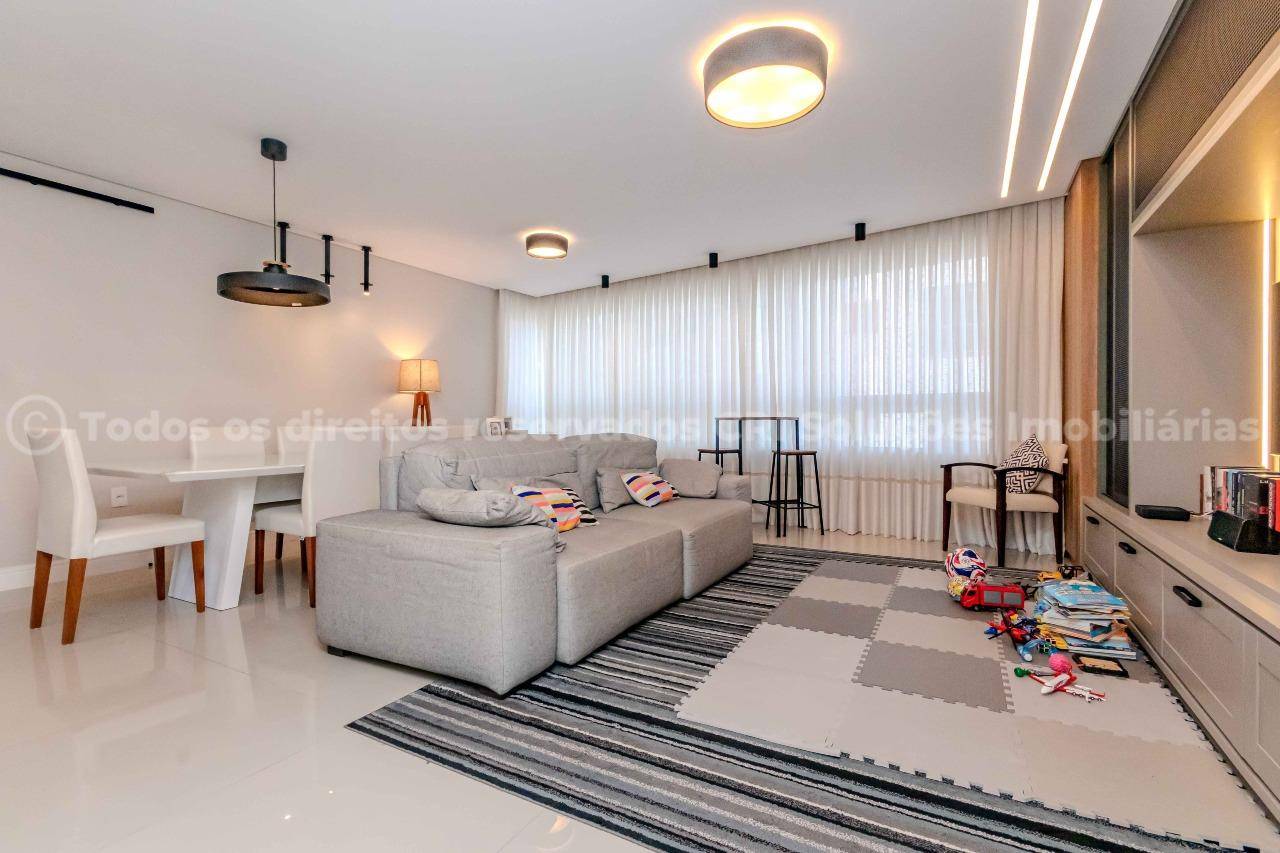 Apartamento com 3 suítes no Edifício Rio Siena no Pioneiros em Balneário Camboriú