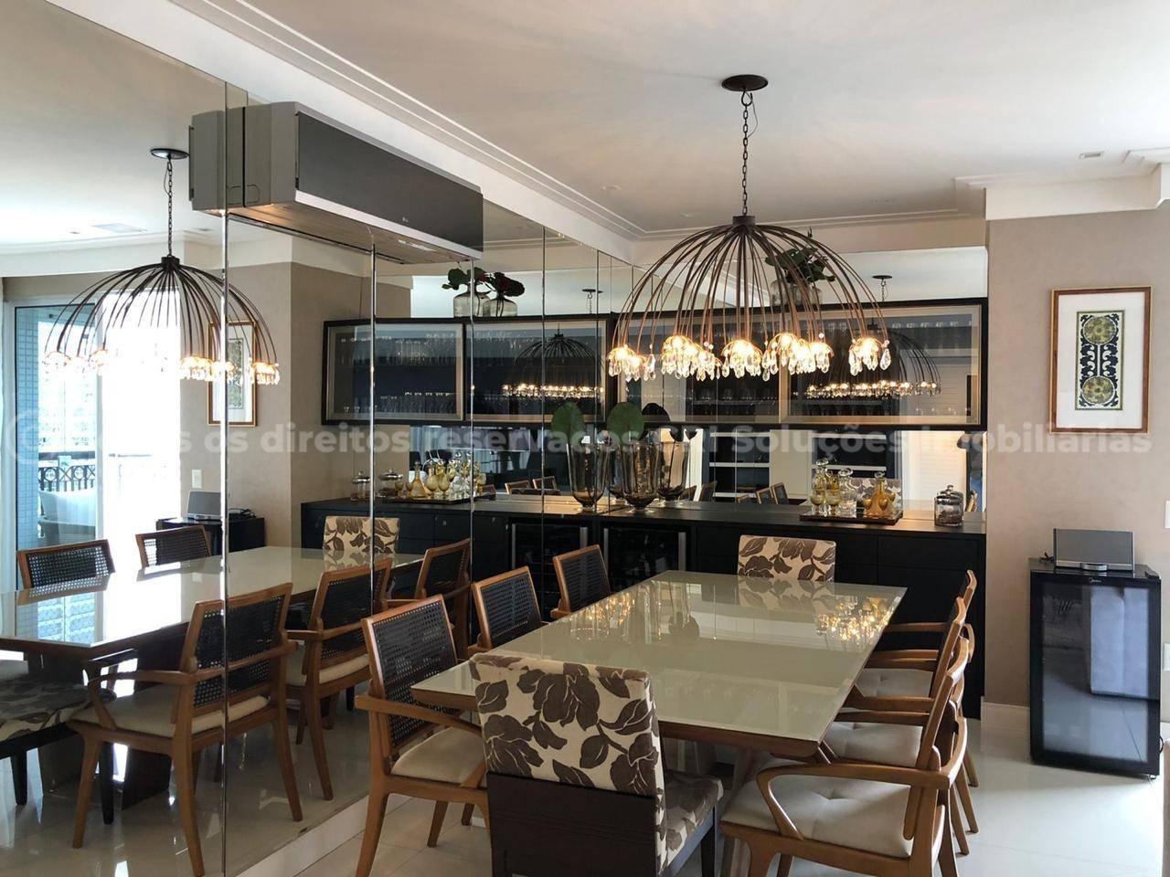 Apartamento com 3 suítes no Dalcelis Residencial no Centro em Balneário Camboriú