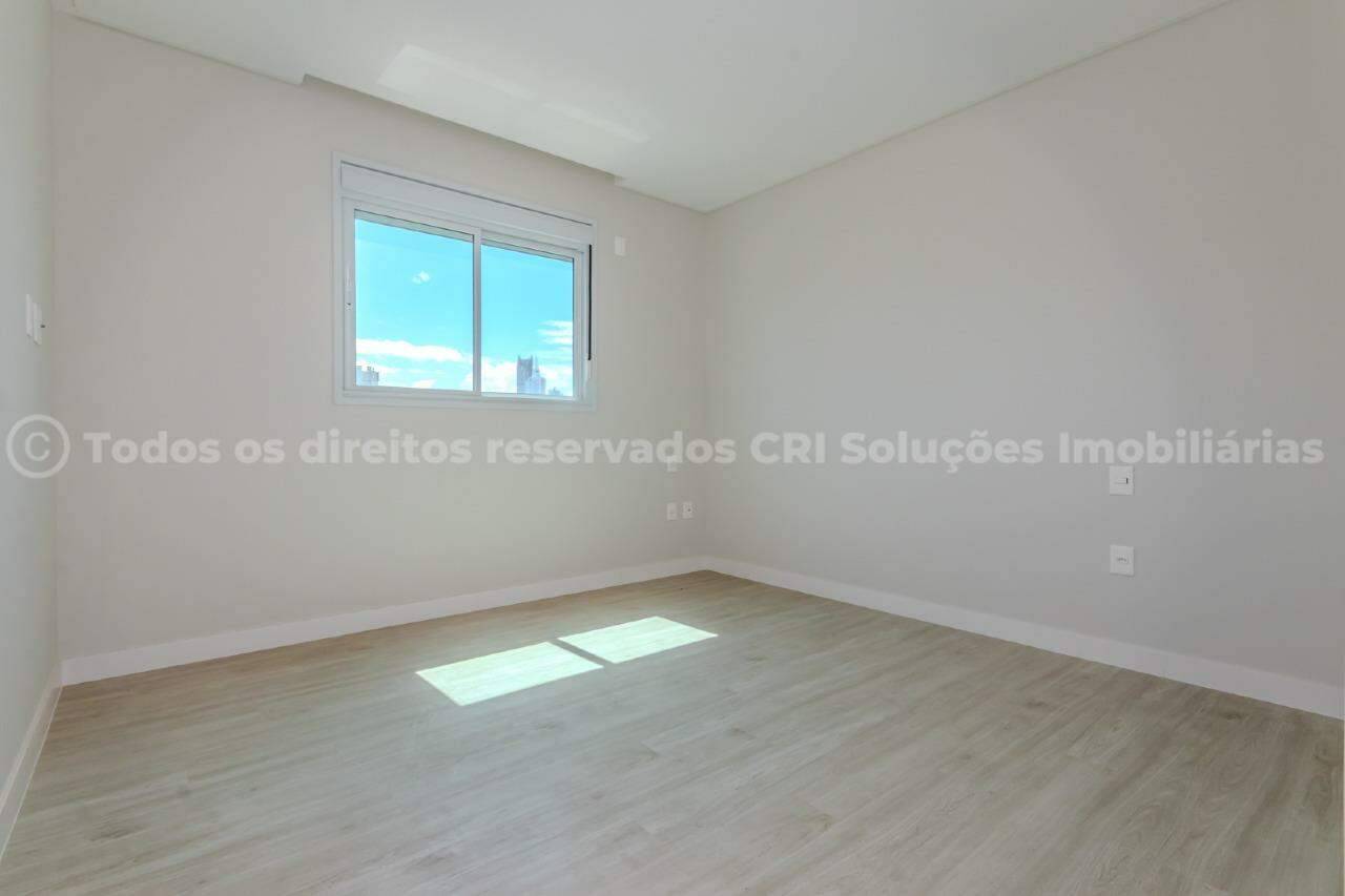 Foto do imóvel Apartamento com 03 Suítes á venda no Edifício Exuberance no Centro em Balneário Camboriú